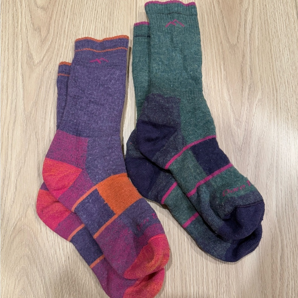 Darn Tough Merino Wool Hiker Boot Full Cushion Sock in Size S (Women)